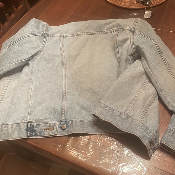 J Crew Jean/Denim Jacket Light Wash - Picture 7 of 12